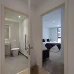 Fully Serviced One Bed Apartment In Rw