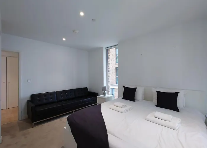 Fully Serviced One Bed Apartment In Rw