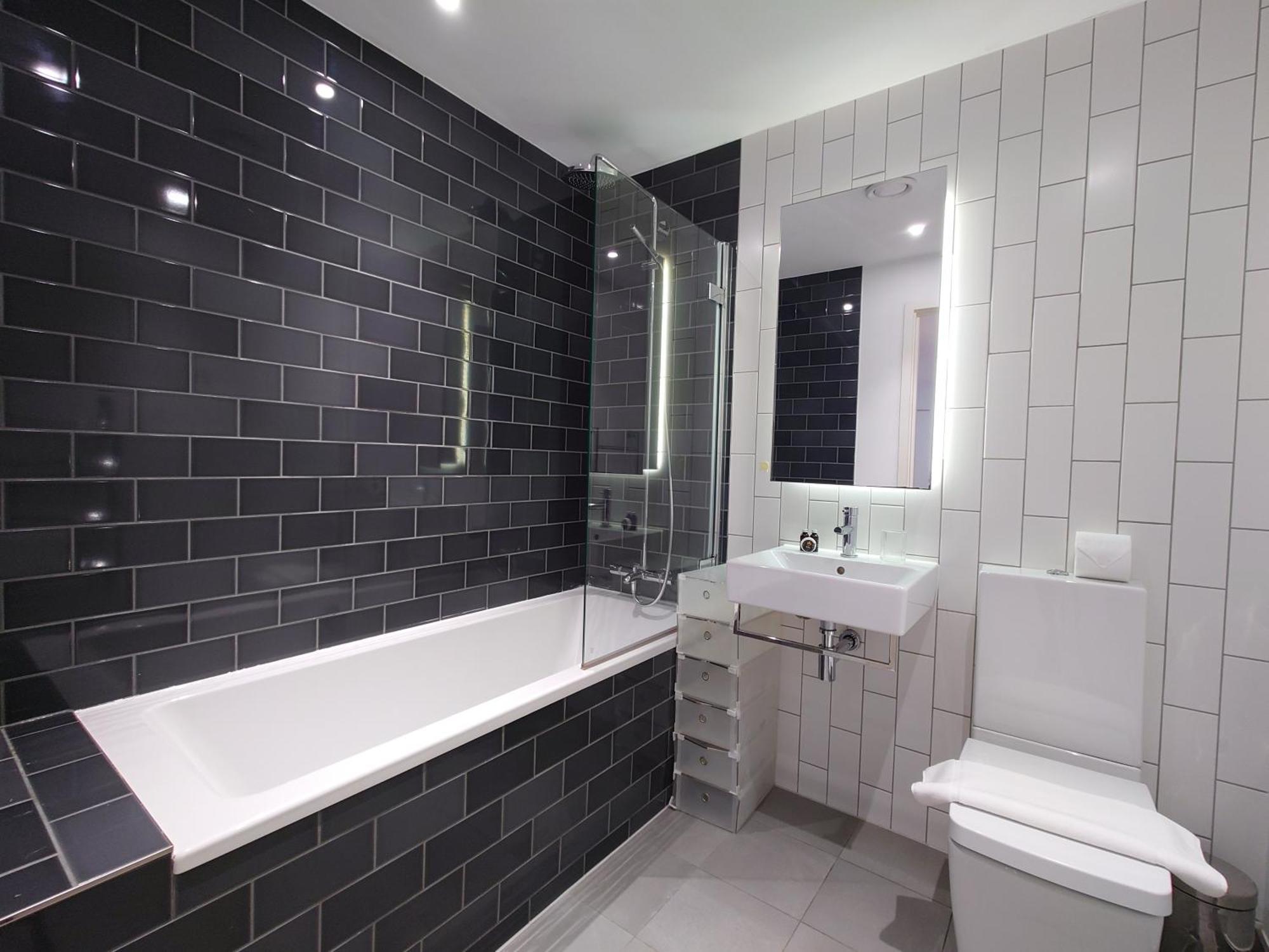 Fully Serviced One Bed In Rw Appartamento